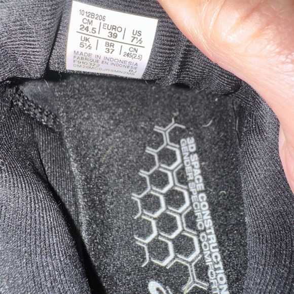 Asics Black and White Athletic Shoes with Knit Mesh Upper - Picture 3 of 8